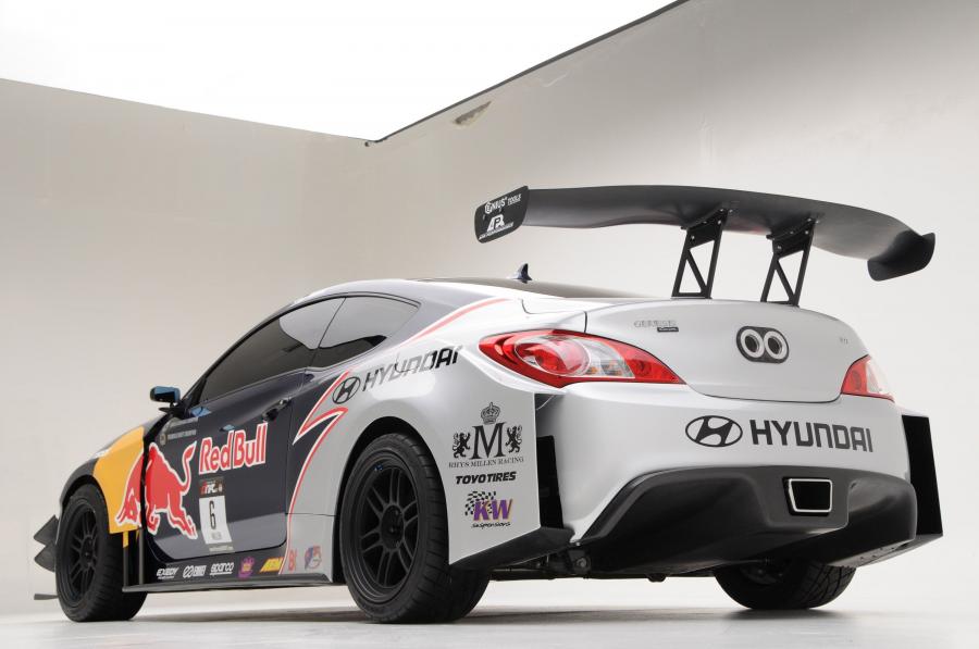  Hyundai Genesis Coupe Red Bull by RMR 2010 года  (фото 9 из 24)